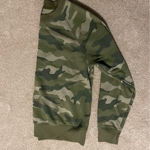 Like New Old Navy Crew Neck Camo Sweatshirt Size Medium